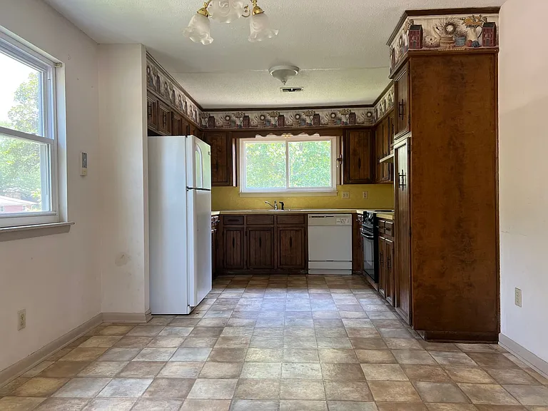 4612 N Cypress St — Photo 6