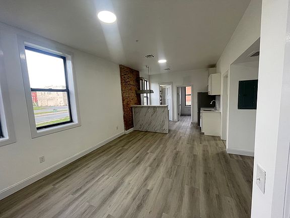 2nd image of 2184 5th Ave Unit 2