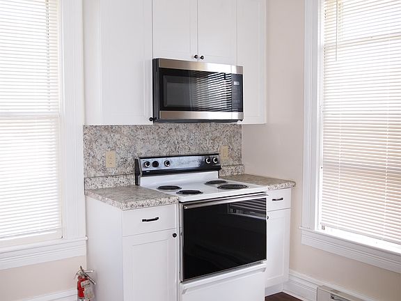 3rd image of 49 S Howell St #2