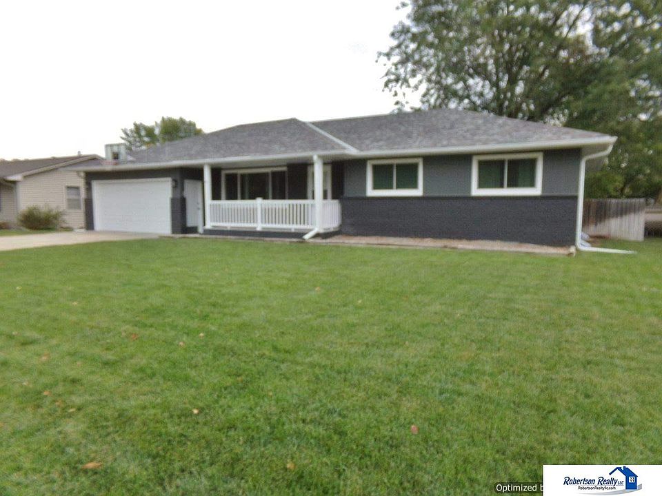 1028 N 16th St Beatrice NE 68310 Zillow