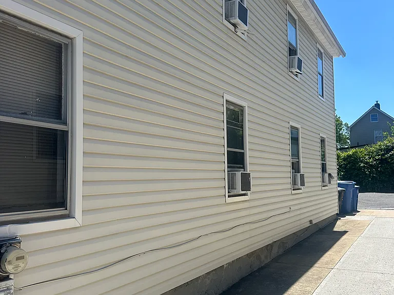 28-30 Florence Ave #4 — Photo 3
