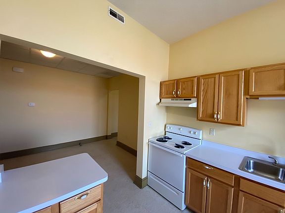 4th image of 786 7th St E APT 2