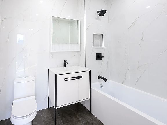 5th image of 61 Metropolitan Ave #4B
