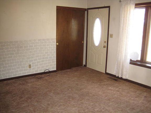 2nd image of 26 Kirkwood Dr