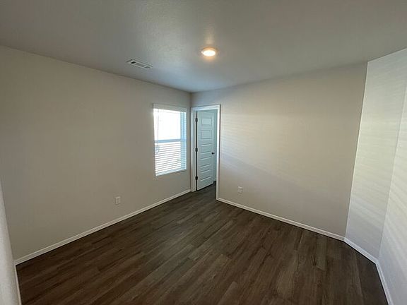 4th image of 1742 Loveland St