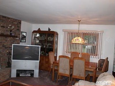 4th image of 45 N Evergreen Dr