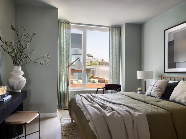 450 Washington Street image 11 of 29