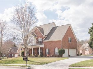 1935 Ridge Oak Ln, Knoxville, TN 37922