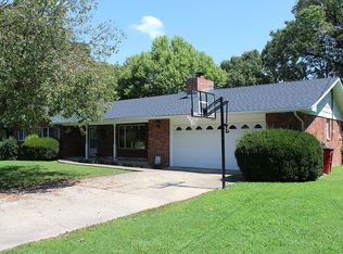 105 Rainbow Dr, Cassville, MO 65625