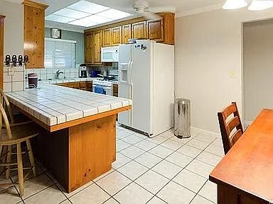 5th image of 647 El Capitan Dr