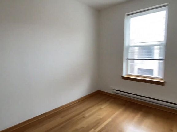 3rd image of 644 W Buckingham Pl #3E