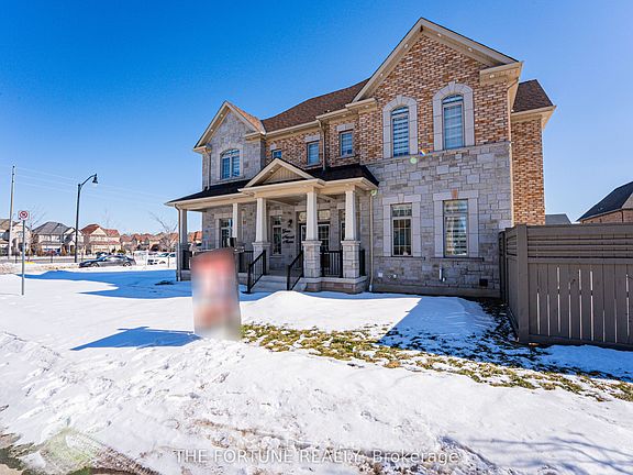 4th image of 21 Lyle Way N