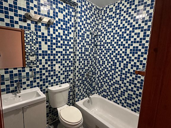 2nd image of 4548 164th St Unit 1