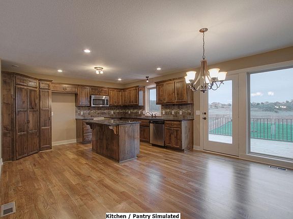 Kitchen / Breakfast Area Sim