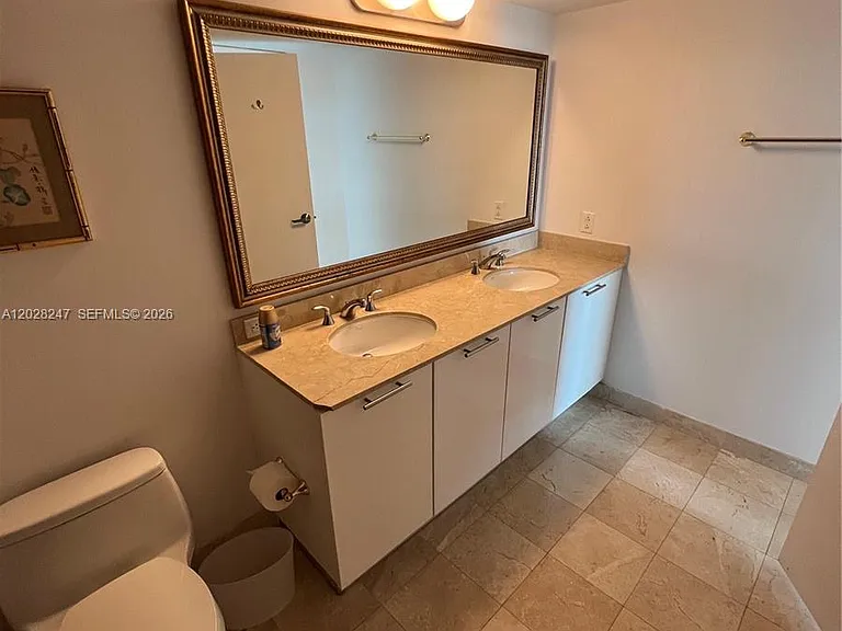 1800 N Bayshore Dr #2310 — Photo 41