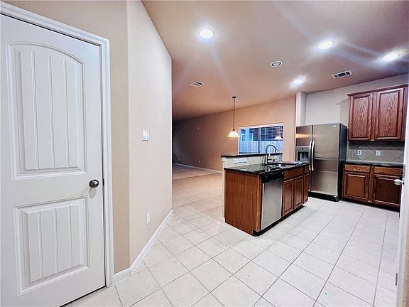 5th image of 2400 Independence Dr