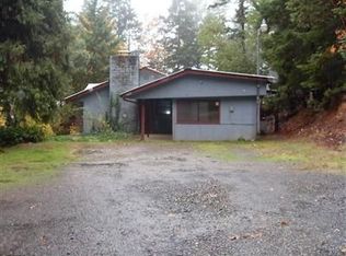 426 S Old Stage Rd, Cave Junction, OR 97523