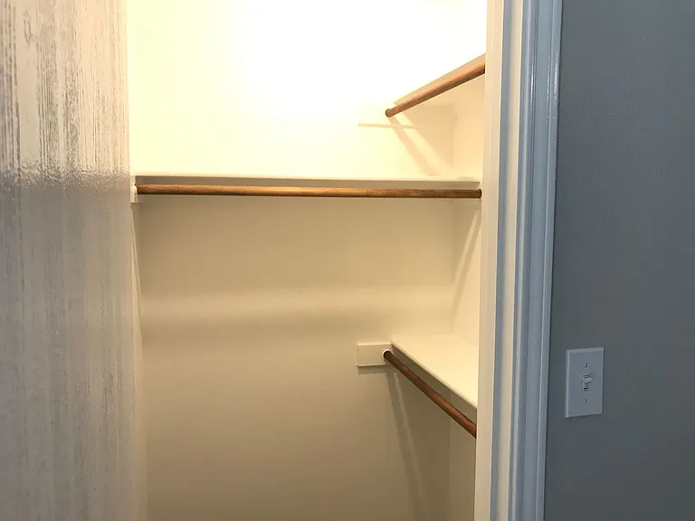 517 Molly Ln — Photo 13