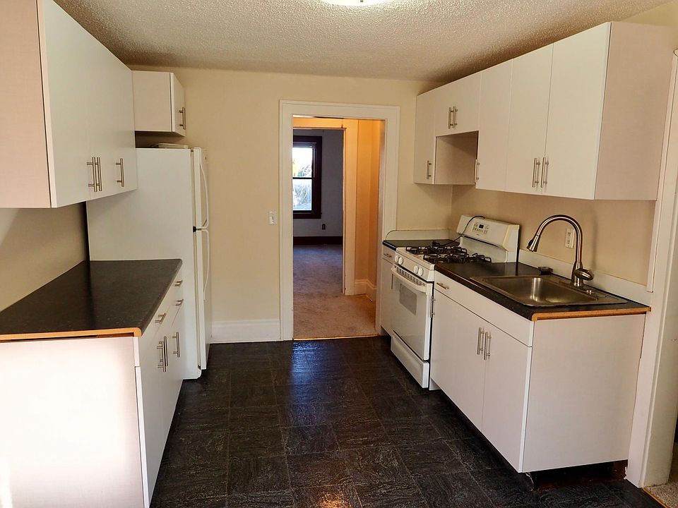 1st image of 5809 Goodrich Ave Floor 2