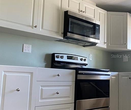 2nd image of 466 Boxwood Dr