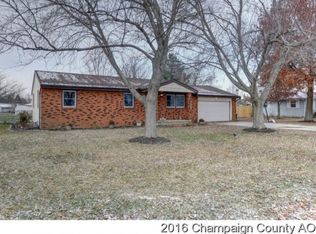 413 N 1st St, Fisher, IL 61843