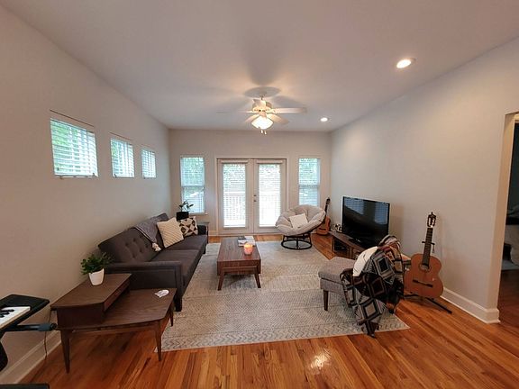 3rd image of 2223 Delta Ln