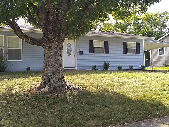 5th image of 2521 Mariposa St