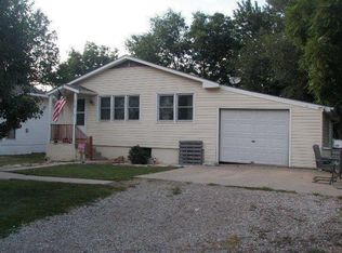 816 Yuba St, Burlington, KS 66839