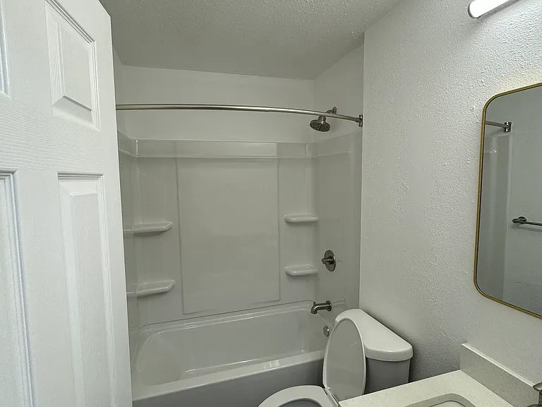1461 McTaggart Rd — Photo 7