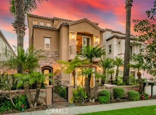 225 11th St, Huntington Beach, CA 92648