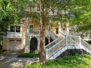 4 Seahorse Ct, Isle Of Palms, SC 29451