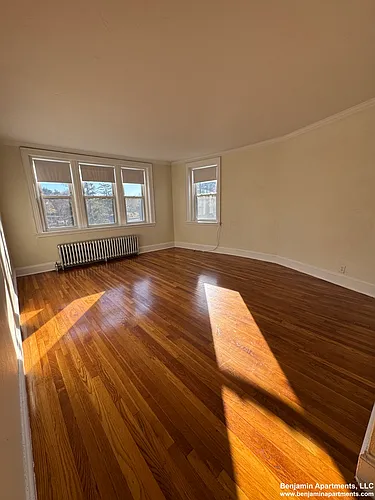 2043-2045 Commonwealth Ave #46 Photo 1