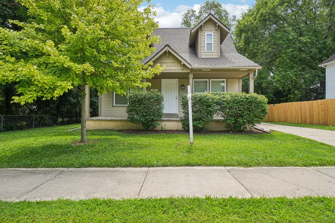 Poplar Ave-S0908-001.jpg