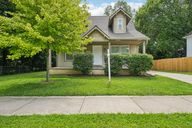 Poplar Ave-S0908-001.jpg