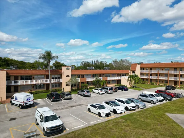 9021 Sunrise Lakes Boulevard #118, Sunrise, FL 33322