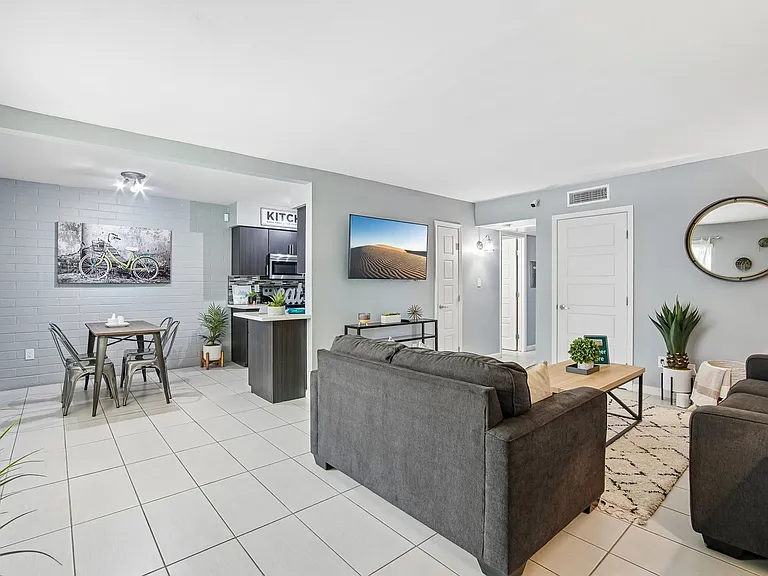 Urban Connected Apartments — Photo 25