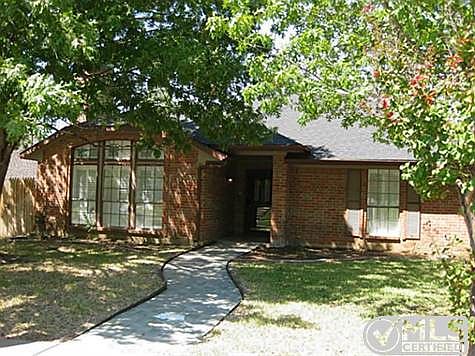 1st image of 4917 Longwood Ct