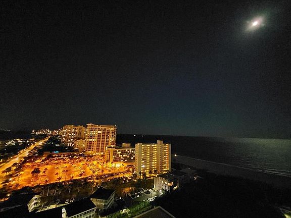 3rd image of 3400 N Ocean Dr Penthouse 7