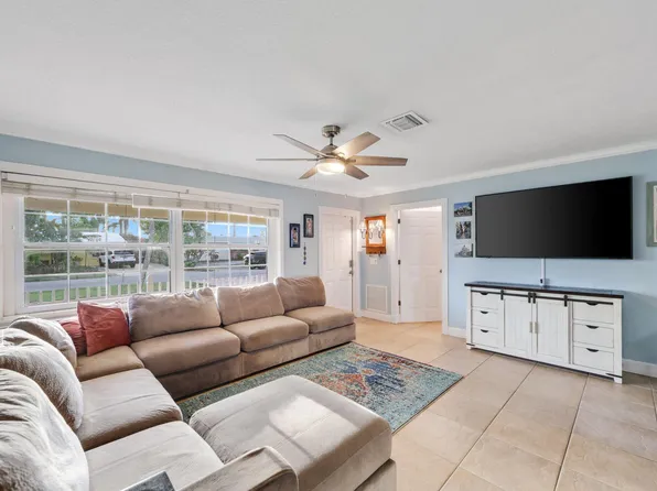 1420 SW 1st Terrace, Deerfield Beach, FL 33441
