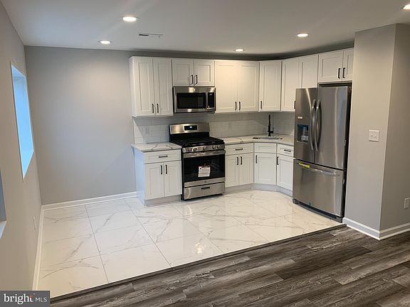 2nd image of 3564 Chalfont Dr