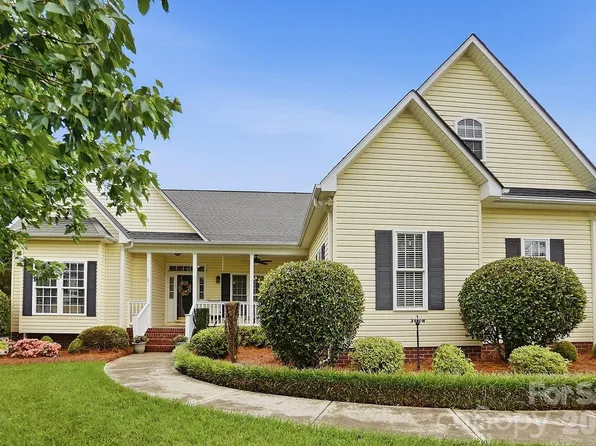 258 Glenwood Dr, Oakboro, NC 28129