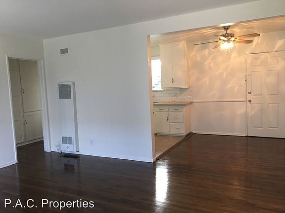 2nd image of 12807 Burbank Blvd APT 2