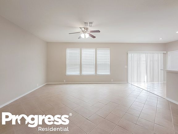 4th image of 26138 Flinton Dr