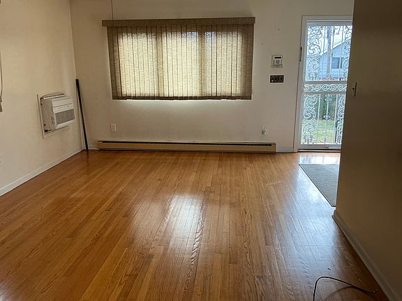 5th image of 15 Wells Ave #15