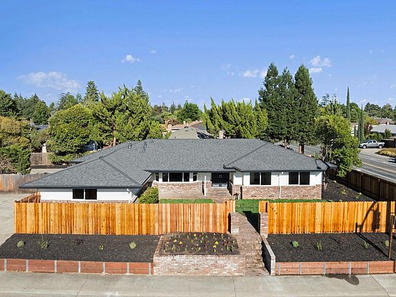 2nd image of 11990 Fair Oaks Blvd
