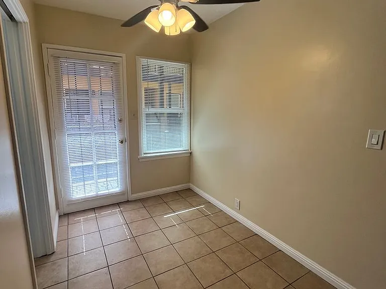 5223 E Carson St — Photo 7