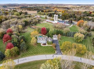 1641 Prairie Ln, Hubertus, WI 53033