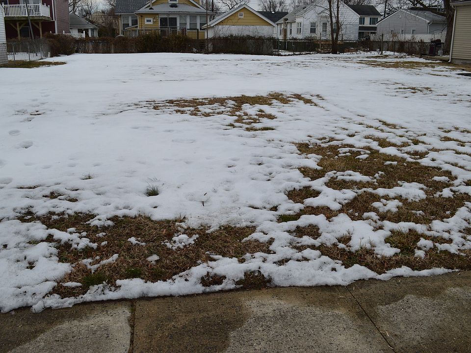 2nd image of 100 Seabreeze Way
