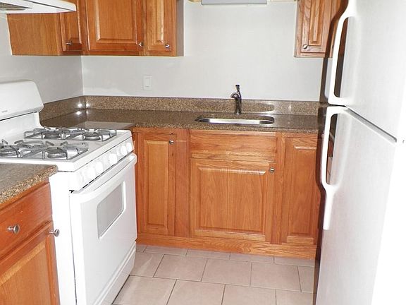 2nd image of 6703 Cedar Ln APT 6