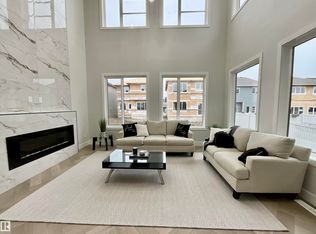 25 Baker St, Strathcona County, AB T8E0B6